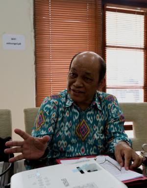 Prof.-Djamar-Lumban-Batu