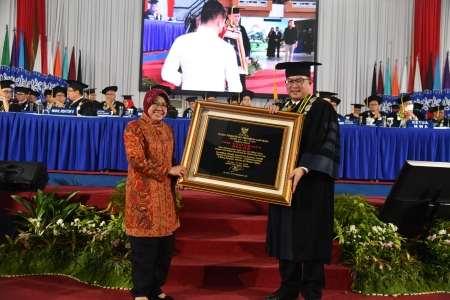 hadiri-wisuda-ipb-university-menteri-sosial-ri-ajak-bangun-indonesia-lewat-pangan-news