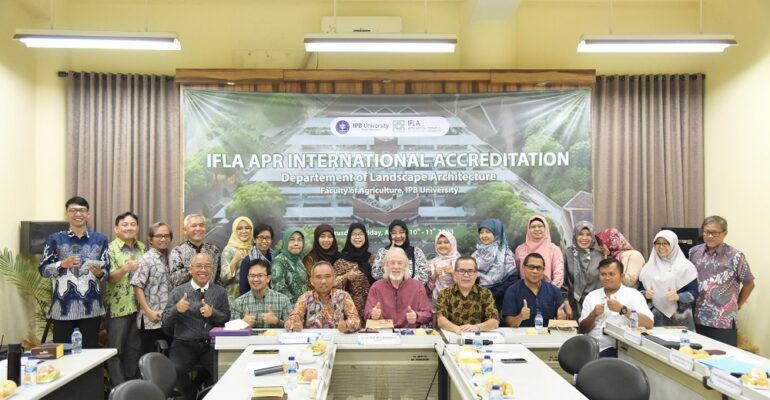 Dr Akhmad Arifin Hadi: Satu Tahun Bekerja, Lulusan Arsitektur Lanskap IPB University Dapat Sertifikasi Keahlian IALI