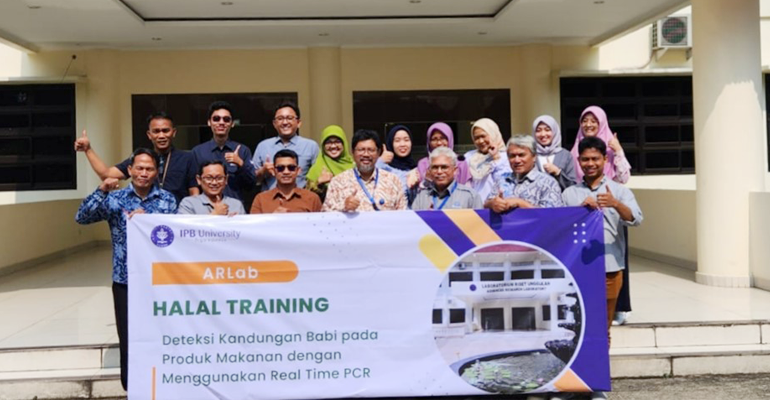 Unit Laboratorium Riset Unggulan Gelar Halal Training Deteksi DNA Babi