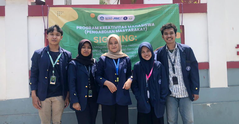 Mahasiswa IPB University Edukasi Mitigasi Gempa Bumi dan Trauma Healing di SDN Sukamaju I Cianjur
