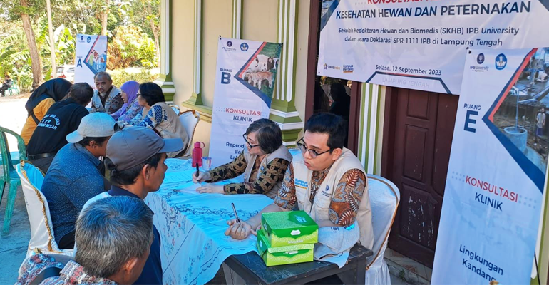 SKHB IPB University Suguhkan Inovasi dan Konsultasi Klinik untuk Peternak Rakyat di Kabupaten Lampung Tengah