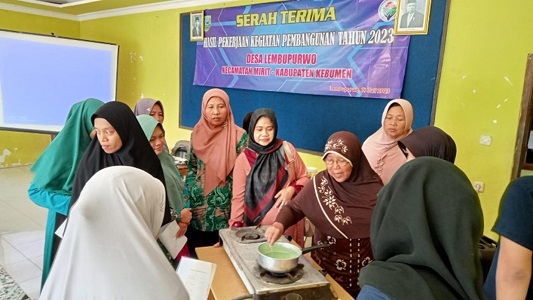 eskava-es-krim-jambu-kristal-inovasi-mahasiswa-kkn-t-ipb-university-di-desa-lembupurwo-news