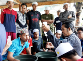 Tim OVOC IPB University Beri Pendampingan Peningkatan Kualitas Pakan dan Pemijahan Ikan Lokal Kalimantan