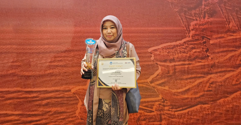 Usung Inovasi Kolagen-Gelatin Halal, Prof Mala Nurilmala Raih Juara Kedua Academic Leaders 2023