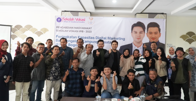 Dosen Sekolah Vokasi IPB University Beri Pelatihan Digital Marketing Bagi Pengelola Kampung Wisata