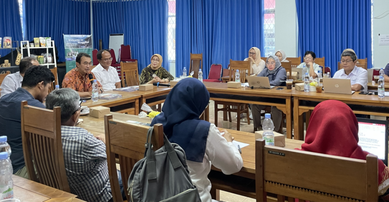 DPMA IPB University dan PT Adaro Indonesia Gelar Diskusi Evaluasi Program Matching Fund Kedaireka Tahun 2023