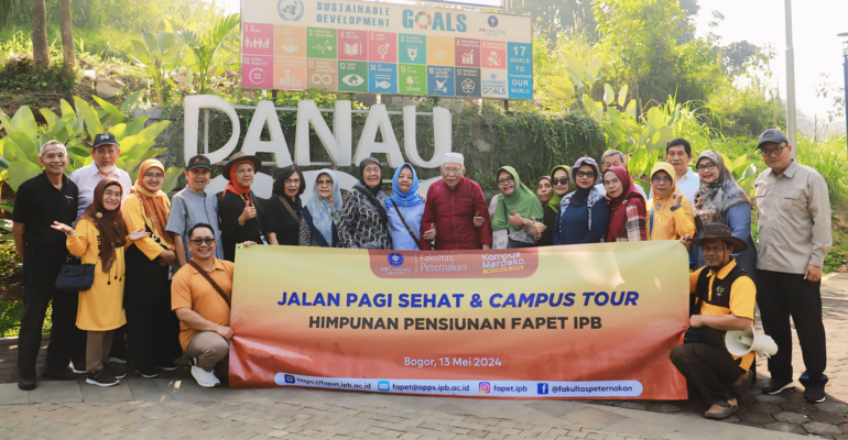 Fapet IPB University dan Himpunan Pensiunan Fapet Gelar Jalan Pagi Sehat dan Campus Tour