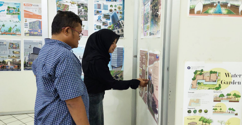 Mahasiswa ARL IPB University Pamerkan Karya Desain Taman Tematik Vertical Garden dan Water Garden