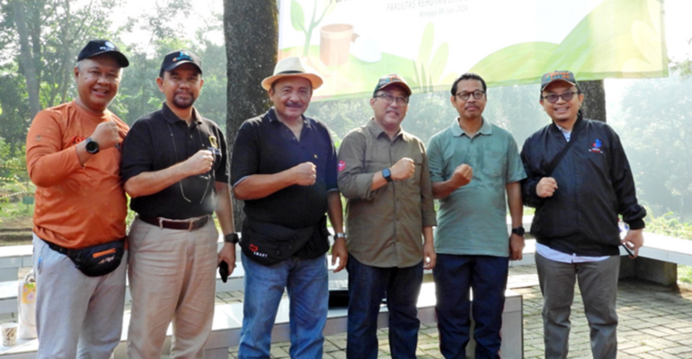 Warga Fahutan IPB University Peringati Hari Lingkungan Hidup se-Dunia, Tanam 300 Pohon Ini