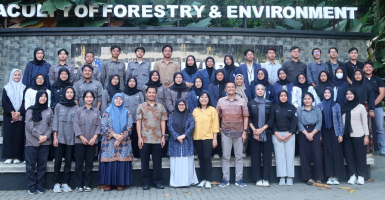 Buat Gebrakan Baru, Tim PPK Ormawa Himakova Luncurkan Low Carbon Tourism di Desa Wirajaya
