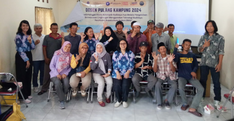 Dosen Pulang Kampung IPB University Dampingi Pokdakan Fresh Mina Pudakpayung Tingkatkan Produktivitas Budi Daya Ikan