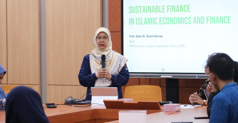 Hadirkan Profesor dari Malaysia, Departemen Ilmu Ekonomi Syariah IPB University Perkuat Kerja Sama Internasional