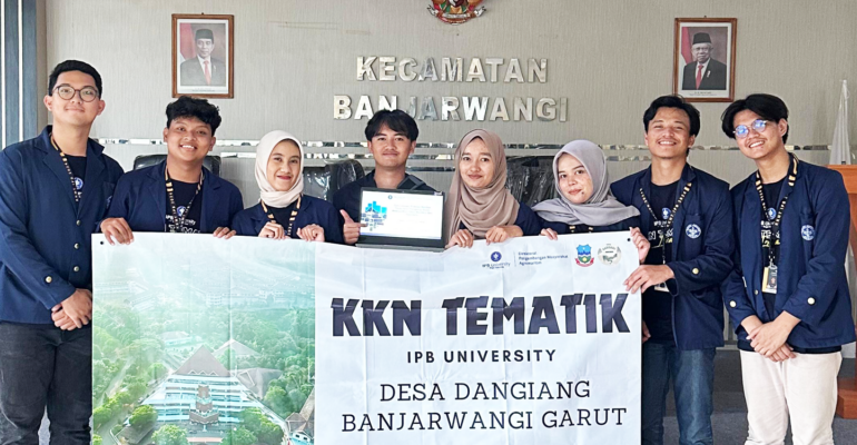 Mahasiswa IPB University Paparkan Tiga Program KKNT Inovasi untuk Optimalkan Potensi Desa Dangiang