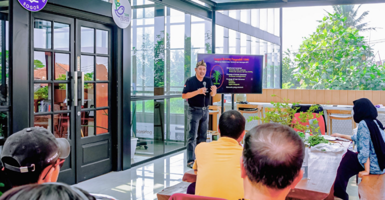 Kepala TNC IPB University Beri Solusi Praktis Pengendalian Hama Tanaman Kepada Petani Melalui Sharing Session