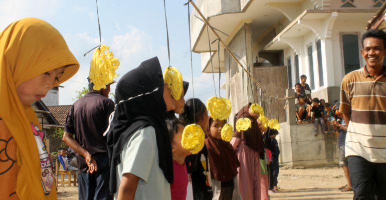 Sukses Gelar Hari Puncak, Tim KKNT Inovasi PB University Bangun Kebersamaan di Desa Gedong Karya