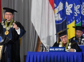 Wisuda 880 Lulusan, Rektor IPB University Kenalkan Program Mikrokredensial untuk Hadapi Masa Depan