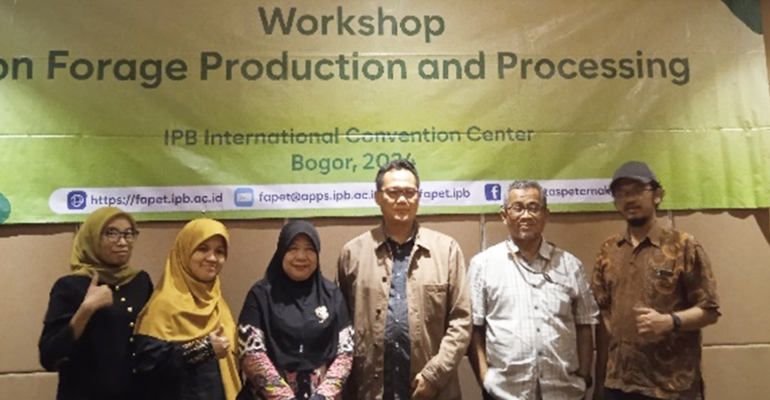 Fakultas Peternakan IPB University Kembali Gelar Workshop on Forage Production and Processing