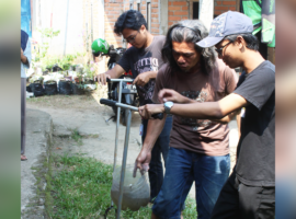 Menuju Kampung Iklim di Desa Leuweung Kolot, PPK Ormawa HMIT IPB University Buat 61 Lubang Resapan Biopori