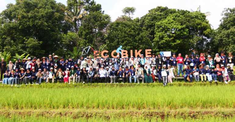 SPs IPB University Ajak Peserta Summer Course Kunjungi AEWO Mulyaharja Belajar Pengelolaan Pertanian di Kota Bogor