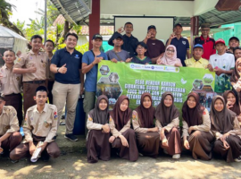 Tim Bima IPB University Bersama Poktan Kebon Kopi Mandiri Buat Pelatihan Budi Daya Maggot di Desa Cibanteng