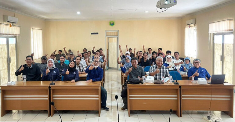 IPB University Kembangkan Sistem, Teknologi, dan Manajemen Pendederan Ikan Patin di Kampung Patin, Subang