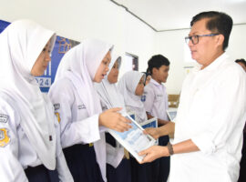 IPB University Salurkan Santunan Anak Yatim Tahap Kedua di Desa Lingkar Kampus