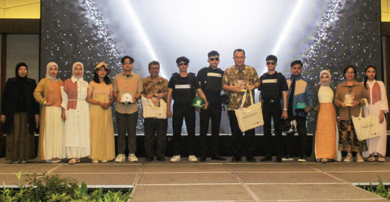 Pusat Studi Sawit IPB University Kenalkan Manfaat dan Inovasi Sawit Lewat Seminar dan Fashion Show