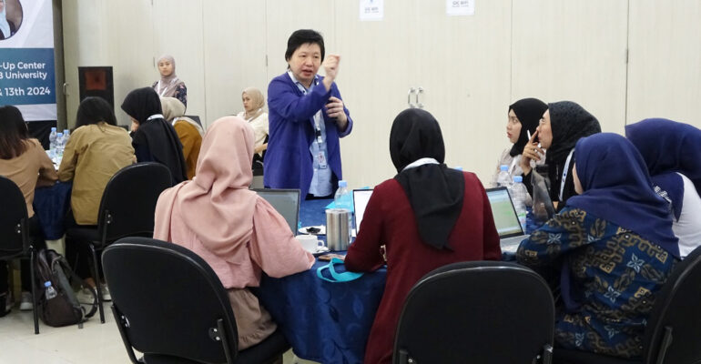 Visiting Professor Departemen Gizi Masyarakat IPB University Kolaborasi dengan Kasetsart University