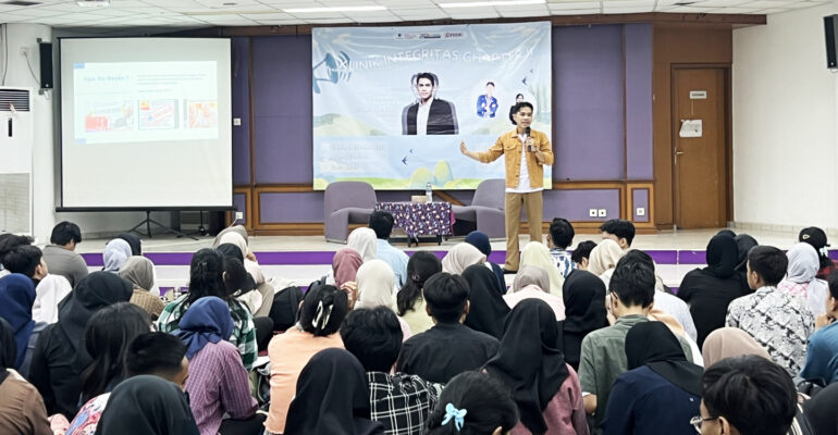 BEM SKHB IPB University Beri Pembekalan Mahasiswa Kemampuan Komunikasi dan Literasi