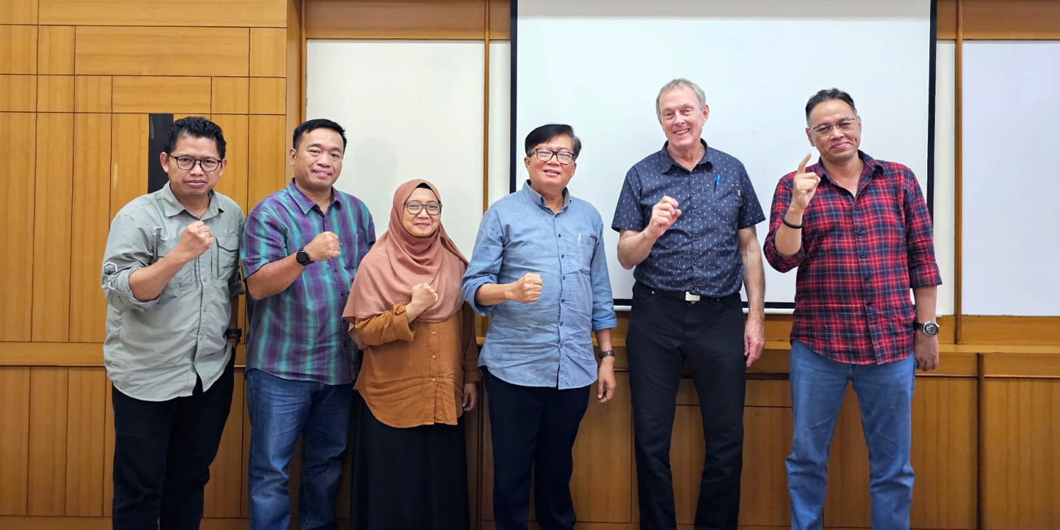 Dosen Tamu dari University of British Columbia Berikan Kuliah di Prodi Doktor PSL IPB University