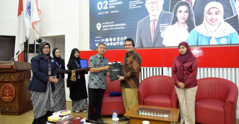 Forum Wacana IPB University Gelar Seminar Nasional Transformasi Digital dalam Ekonomi