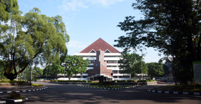 BPRS Botani Bina Rahmah Mendapat Penghargaan BPR Syariah Terbaik dari CNBC Indonesia Awards 2024