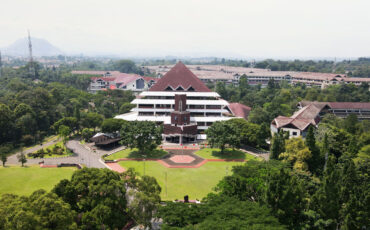 IPB University Urutan Pertama di Indonesia dalam THE Interdisciplinary Science Rankings 2025