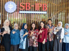 Sekolah Bisnis IPB University Raih Penghargaan Pelayanan Publik Ramah Kelompok Rentan dari KemenPANRB