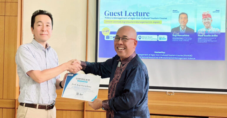 Kuliah Tamu PSL IPB University Prof Koji Harashina Berbagi Pengalaman Manajemen Agrowisata di Jepang